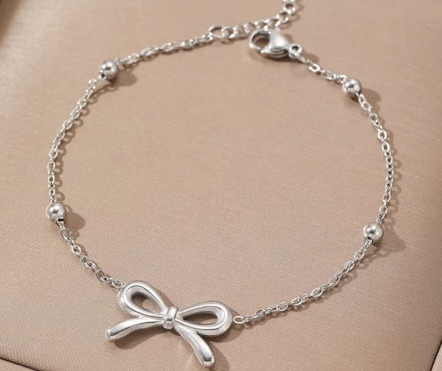 Stainless Steel Bracelets Exquisite Fashion Three-dimensional Bow Chain Cute Bracelets