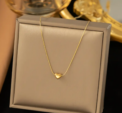 Elegant Heart Pendant Necklace for Women Thin Chain Box